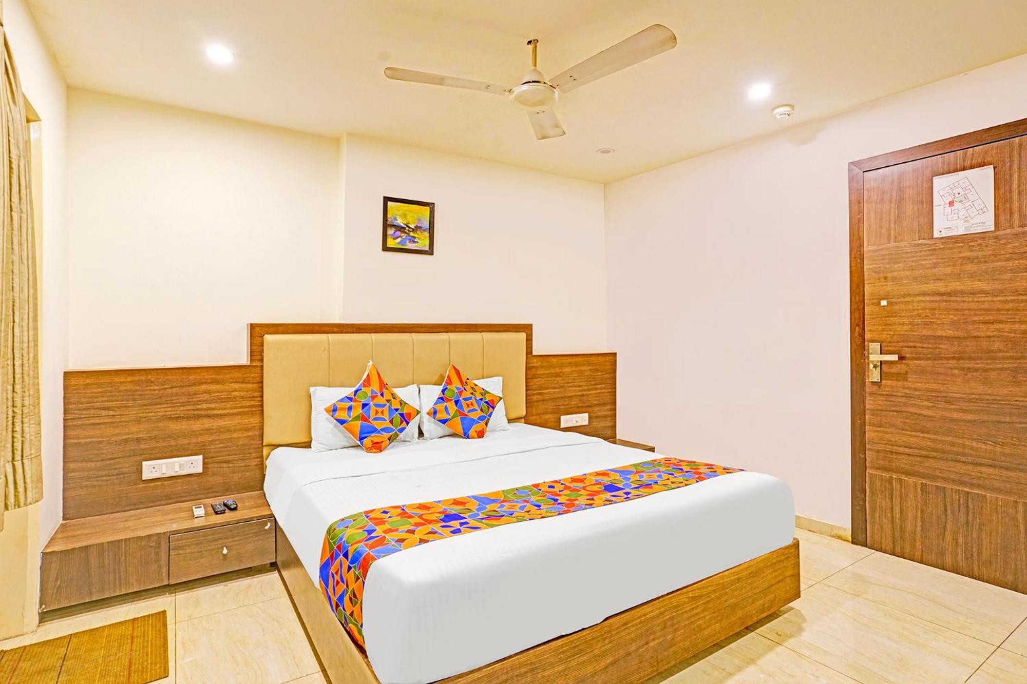 Fabhotel Prime Sky Light Вадодара Экстерьер фото