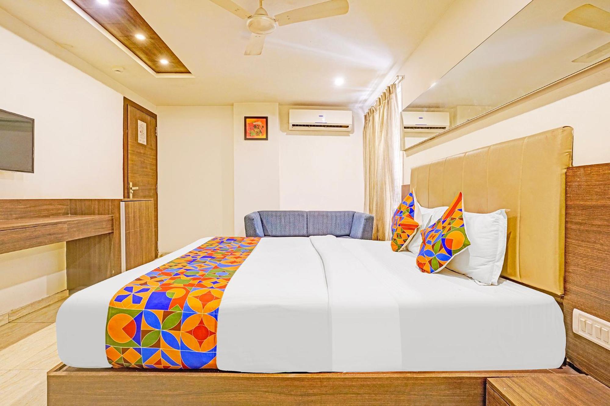 Fabhotel Prime Sky Light Вадодара Экстерьер фото