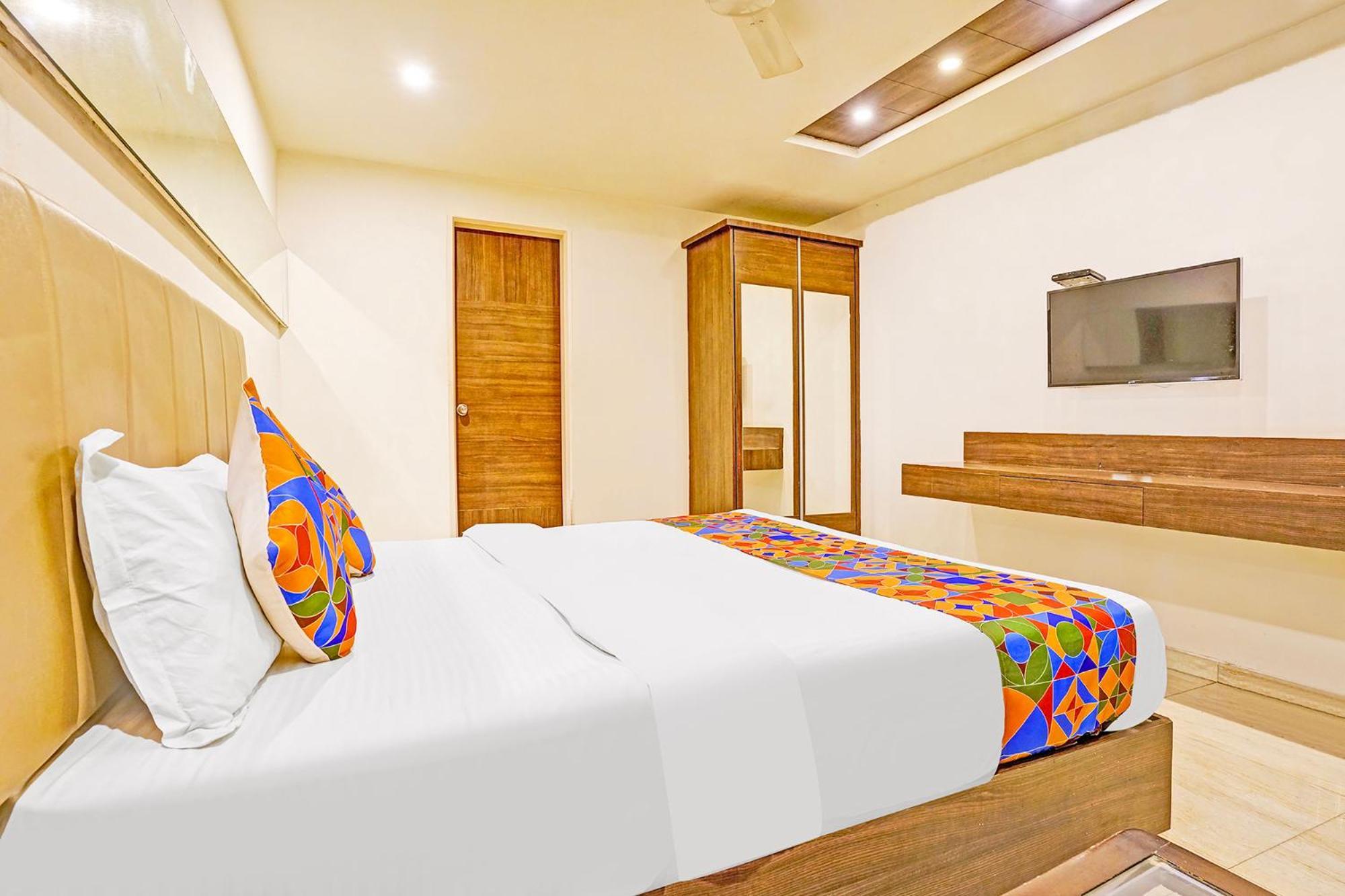 Fabhotel Prime Sky Light Вадодара Экстерьер фото
