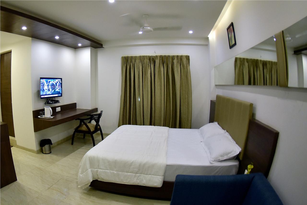 Fabhotel Prime Sky Light Вадодара Экстерьер фото